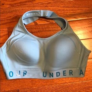 Under armour sports bra with adjustable straps